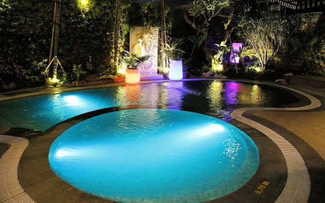 Amaroossa Cosmo Jakarta