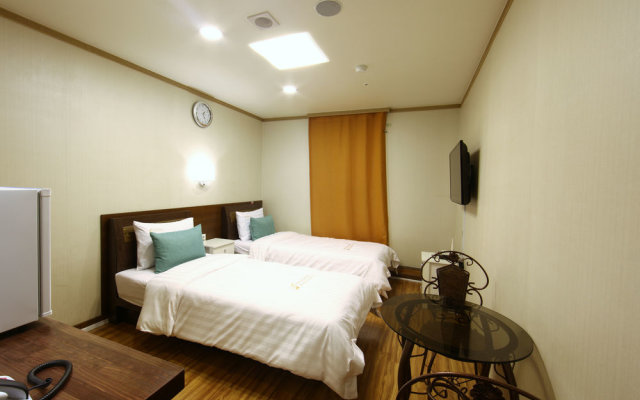 Myeongdong Merlin Hotel