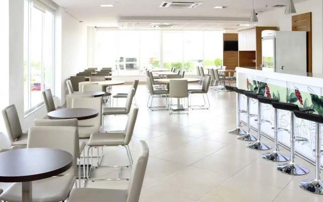 ibis Montes Claros Shopping