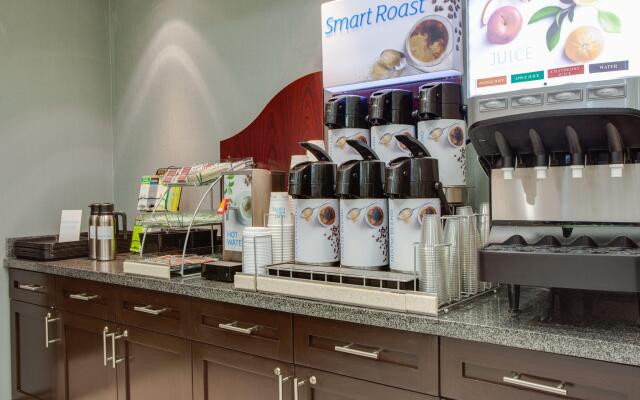 Holiday Inn Express & Suites Ottawa East - Orleans by IHG
