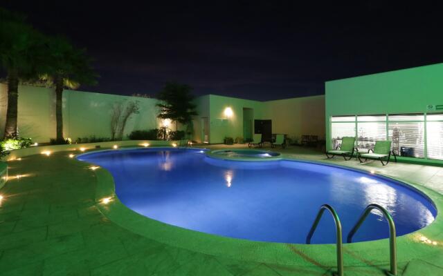 Holiday Inn Hotel & Suites Hermosillo Aeropuerto, an IHG Hotel