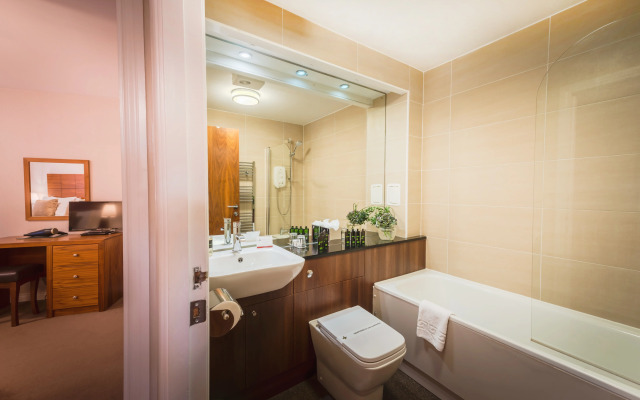 The Knight Residence Apartments by Mansley