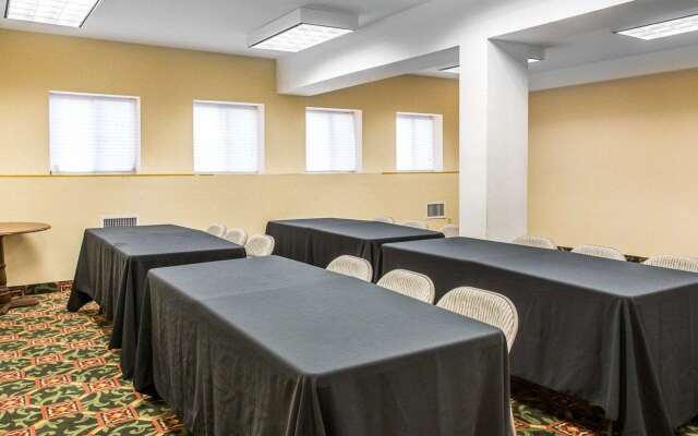 Comfort Inn East Windsor - Springfield