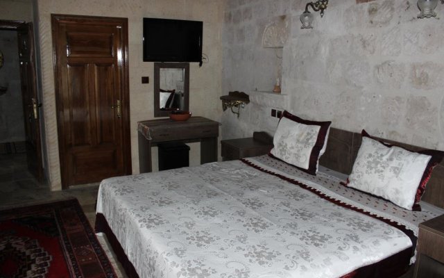 Dilek Tepesi Cave Hotel