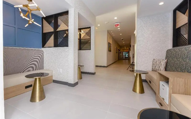 Hampton Inn & Suites Irving Hwy 183