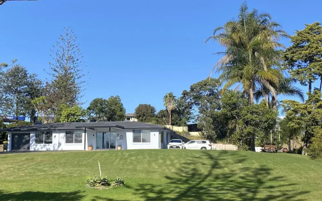 The Seaview Tavern Motel