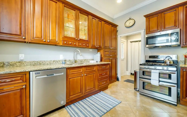Wilmington Vacation Rental: Close to Riverwalk!