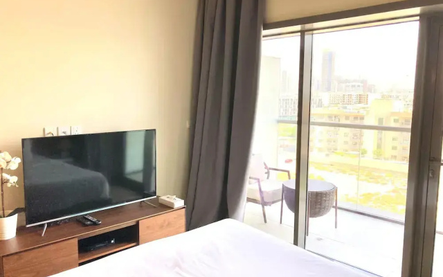 Amazing Studio With Balcony in Park View Dubai