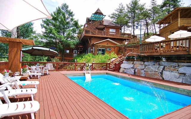 Castel on the hill pension