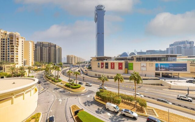 Palm Jumeirah - 2br - New Furnished - Next To Mall