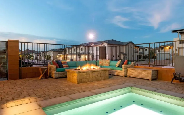 Winner, Winner! 13 Bedroom Home