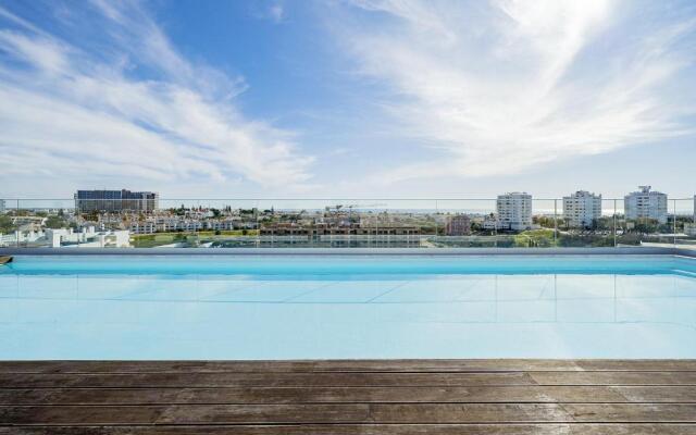 Modern 2 Bed Apartment - Albufeira - Roof Top Pool