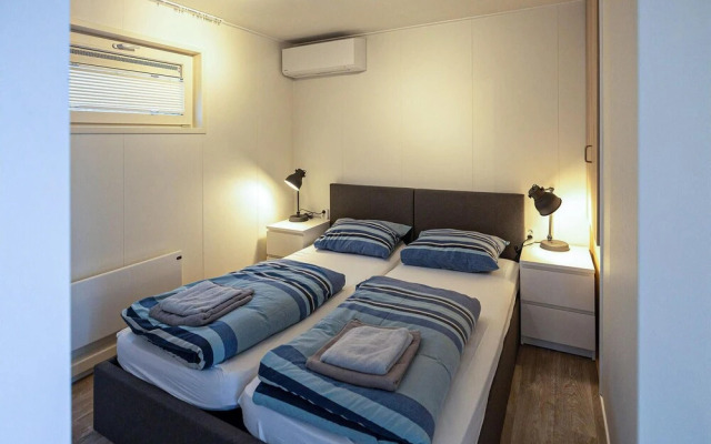 Awesome Ship/boat in Aalsmeer With 2 Bedrooms and Wifi