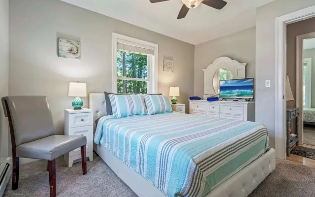 Tranquil Tides Home for 8!