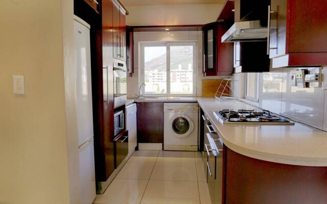 4 Bedroom Apartment With Views in Cape Town