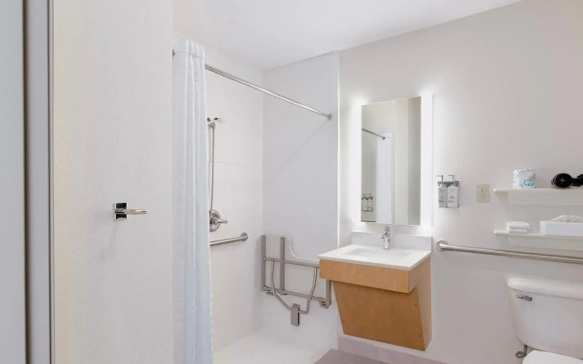 Candlewood Suites Oklahoma City-Moore by IHG
