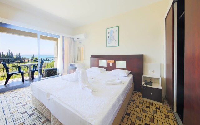 Sibyl Hotel Erythrai by Muup