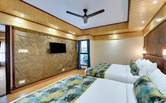 Sumi Queen's Yard Rink Mall Darjeeling