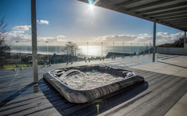 Sunrise - 5 Bedroom Home - Pendine