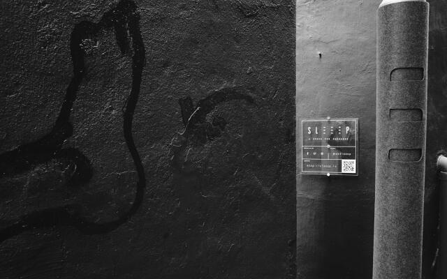 SLEEEP - Capsule Hotel