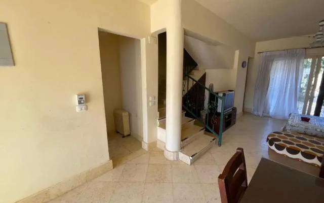 Cheerful 3-bedroom Villa With 6 Pools