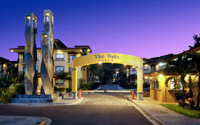 The Oaks Tamarindo Condominiums 200 mbs Internet