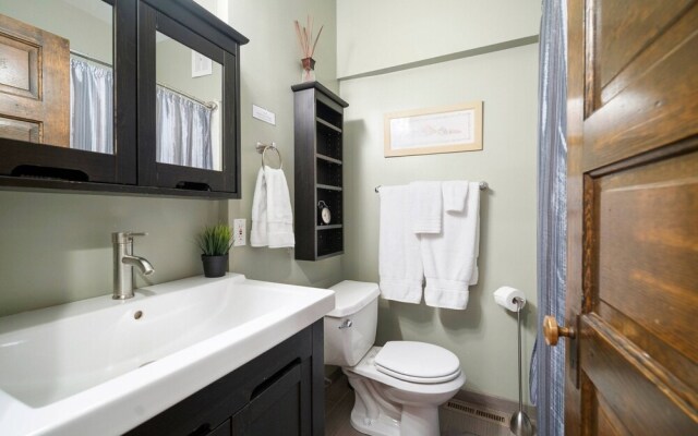 3 Bedroom House with Patio near Cap Hill