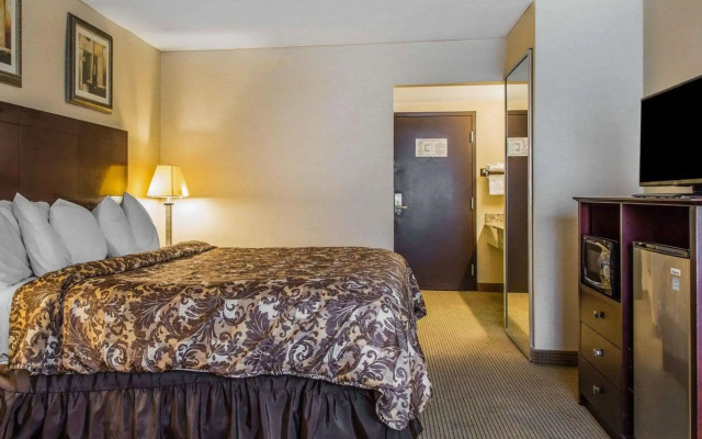 Rodeway Inn & Suites