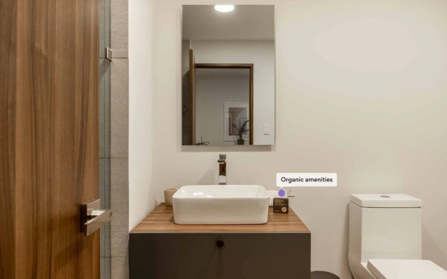 Casai Roma 1 BR Central Studio