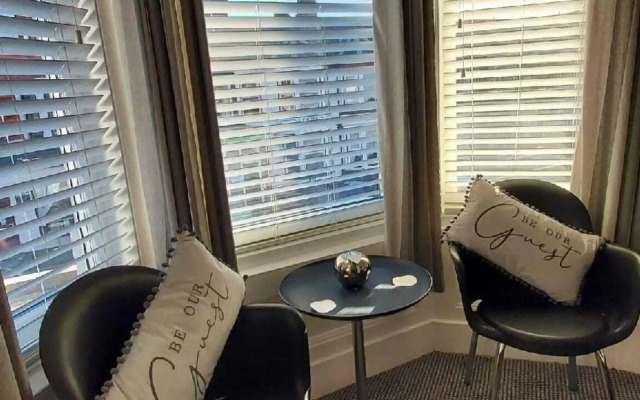 Rock Dene Hotel