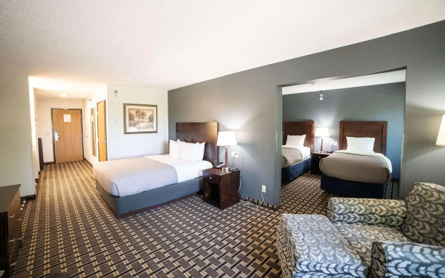 Quality Inn & Suites Watertown near Prairie Lakes Ice Arena