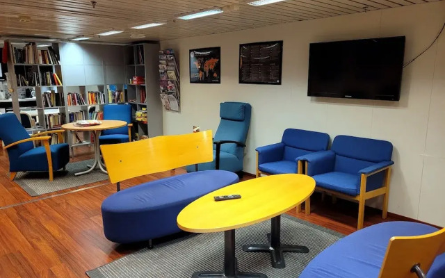 Laivahostel S/S Bore