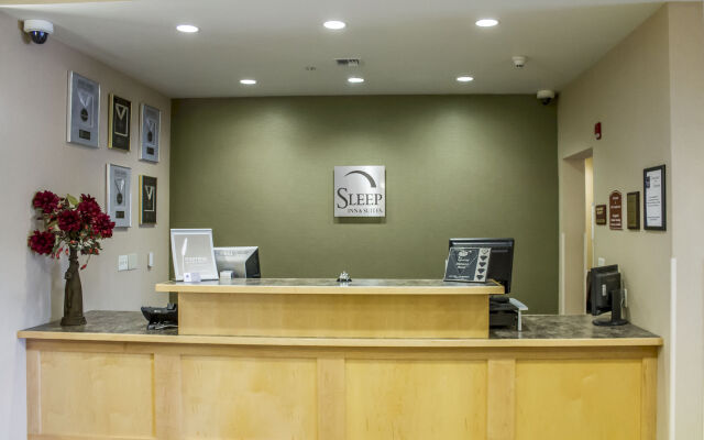 Sleep Inn & Suites