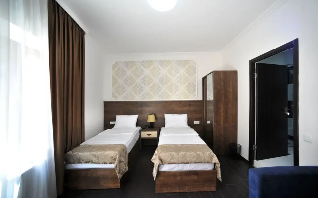 RK City Hotel