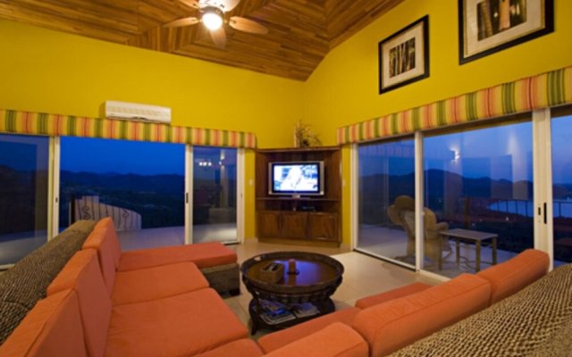 Playa Potrero Lovely Ocean Mountain View House - Casa Thu