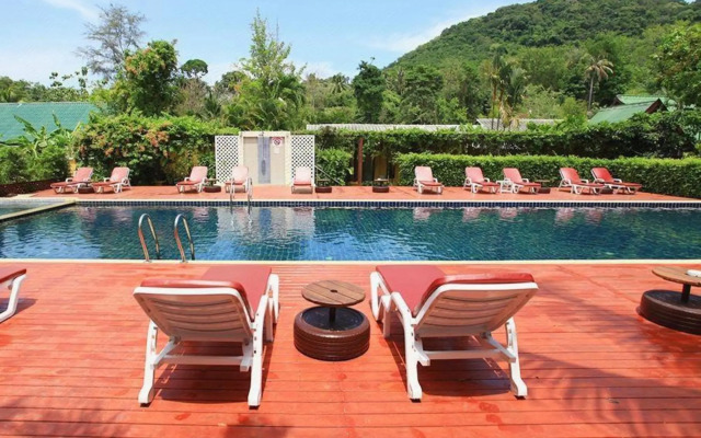 Baan Panwa Resort