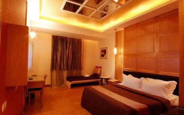 Linyuan Business Motel