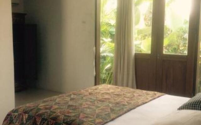 Ona House