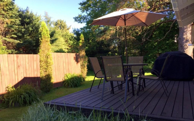 Far Far Away Guesthouse