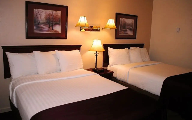Scott's Inn and Suites