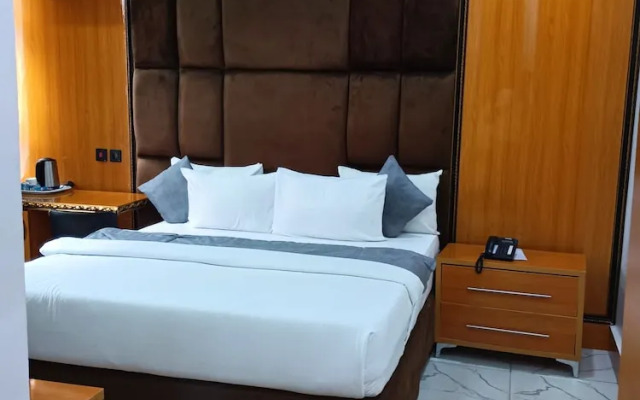 Kawruky Hotel & Suites