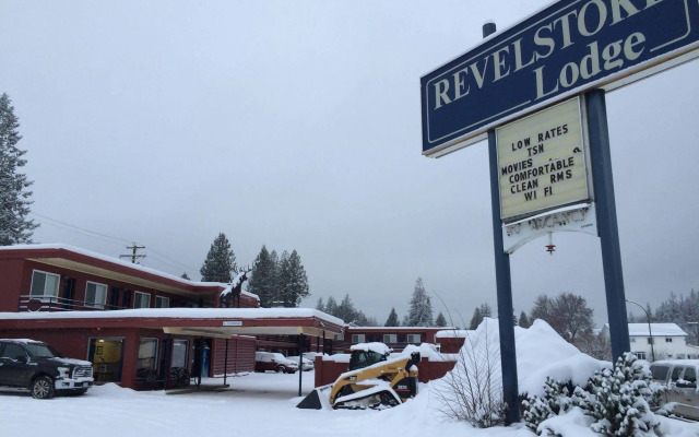 Revelstoke Lodge