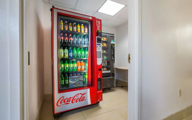 Budgetel Inns & Suites - Atlanta Galleria Stadium