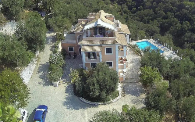 Villa Nestoras