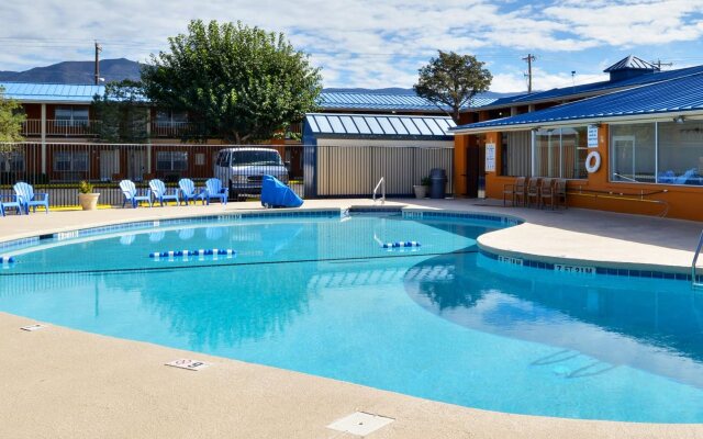 The Classic Desert Aire Hotel