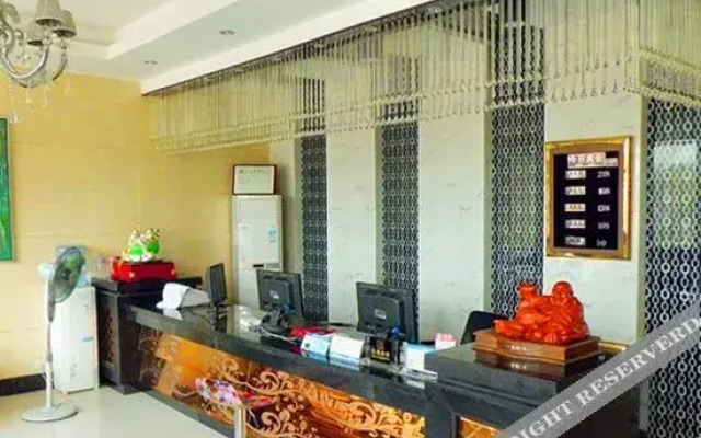 Wolong Holiday Hotel ( Xiangyang Gulongzhong Visitor Center)