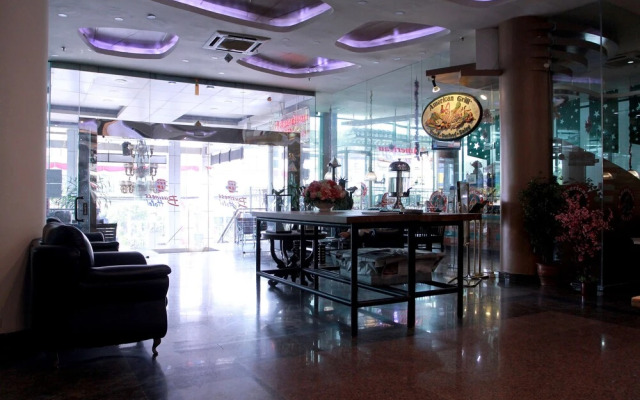 Capital O Business Hotel
