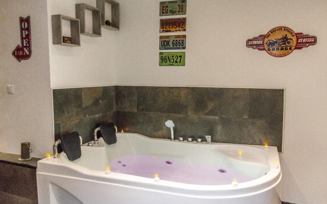 Aux 3 Nuances Suites Privatives & Spa