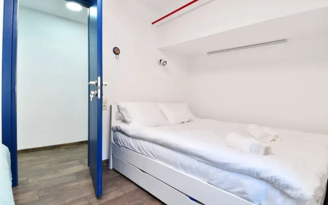 SOLO Apartment 1BR Apartment
