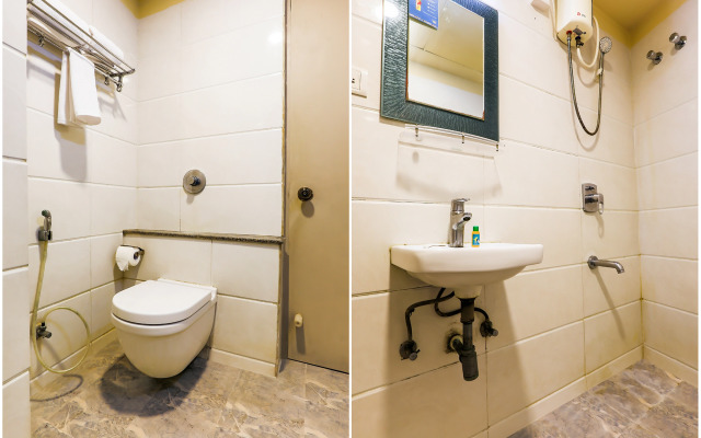 Fabhotel Astra Berry'S